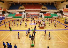 2022年灵山县全民健身日活动气排球邀请赛在县体育馆开幕啦